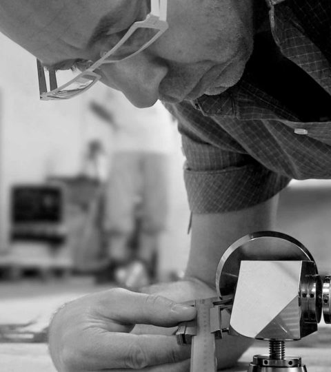 Dettaglio Adriano Design al lavoro